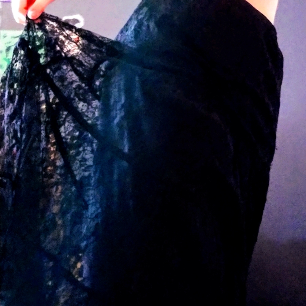 (long) black skirt with lace layer on top